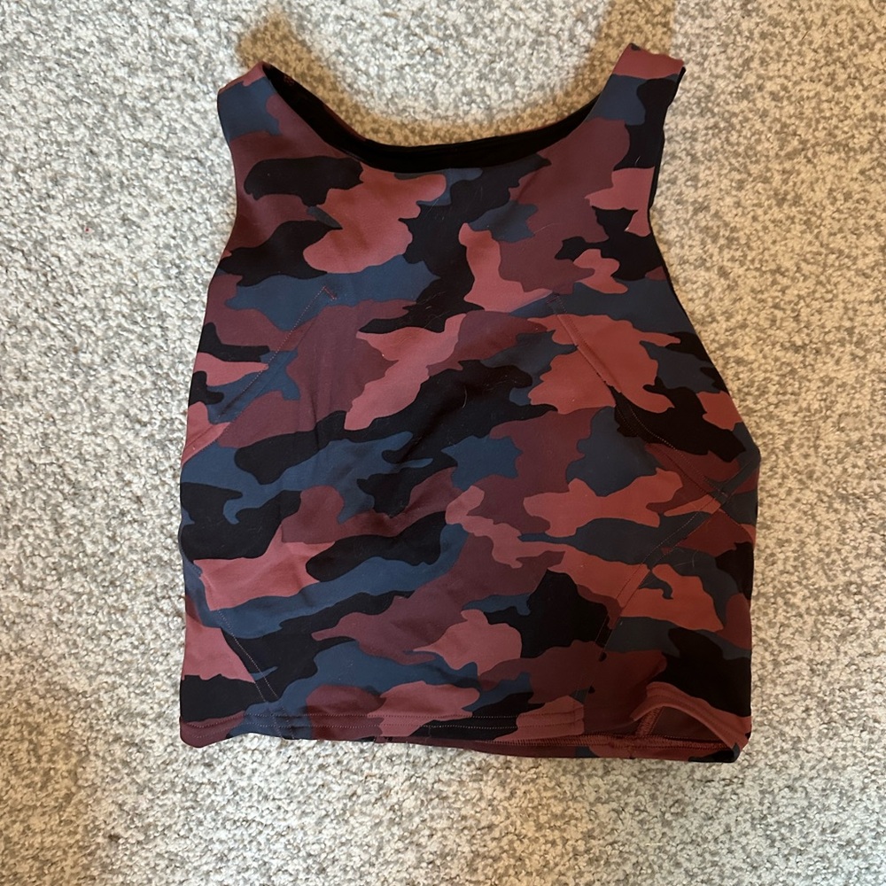 Lululemon Women’s Camo Wundertrain Top